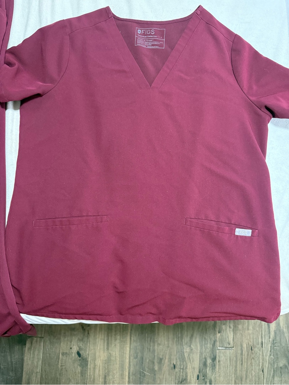 FIGS Women’s burgundy scrub set